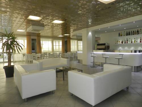 Puerto deportivo Bellaria-Igea Italia Ahorros con código de descuento para hoteles en Booking.com