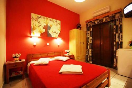 Firá Grecia Ahorros con código de descuento para hoteles en Booking.com