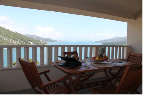Puerto pequeño Croacia Ahorros con código de descuento para hoteles en Booking.com