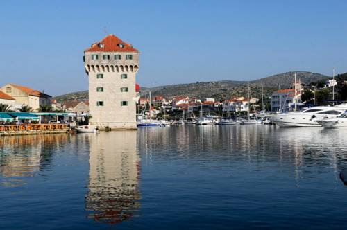 Puerto pequeño Croacia Ahorros con código de descuento para hoteles en Booking.com