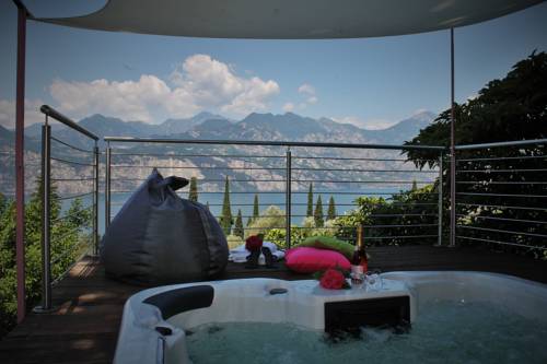 Malcesine Italia Ahorros con código de descuento para hoteles en Booking.com