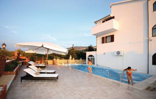 Jelsa Croacia Ahorros con código de descuento para hoteles en Booking.com
