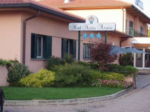 Monguzzo Italia Ahorros con código de descuento para hoteles en Booking.com