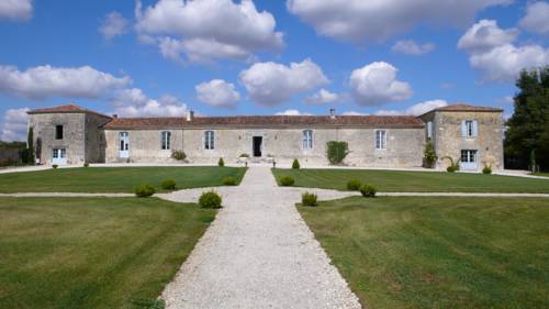 Saint-Bris-des-Bois Francia Ahorros con código de descuento para hoteles en Booking.com