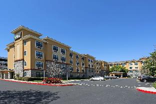Newport Beach (CA) United States Hotel Discount Code Savings Agoda.com