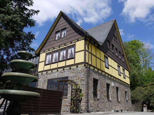 Schwarzenberg Alemania Ahorros con código de descuento para hoteles en Booking.com