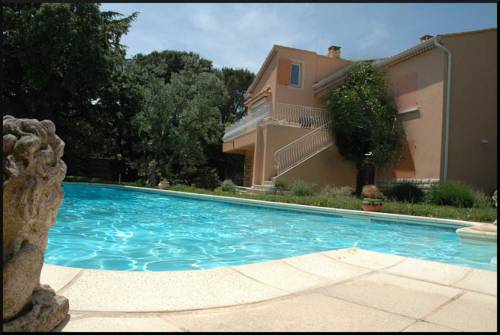 Villeneuve-les-Avignon France Hotel Discount Code Savings Booking.com