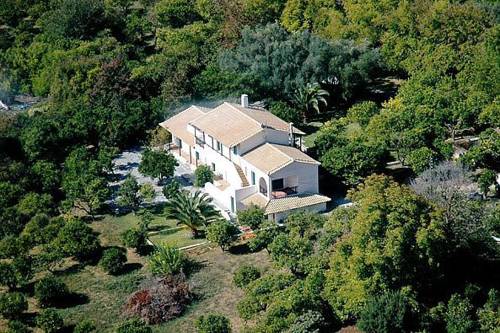 Svoronata Grecia Ahorros con código de descuento para hoteles en Booking.com