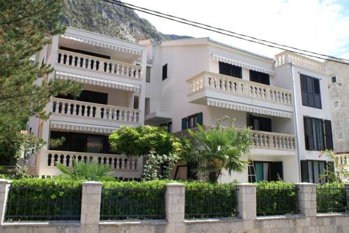 Kotor Montenegro Ahorros con código de descuento para hoteles en Booking.com