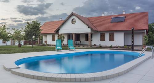Poroszló Hungría Ahorros con código de descuento para hoteles en Booking.com